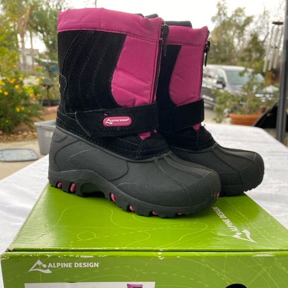 Girls snow boots - Picture 1 of 3